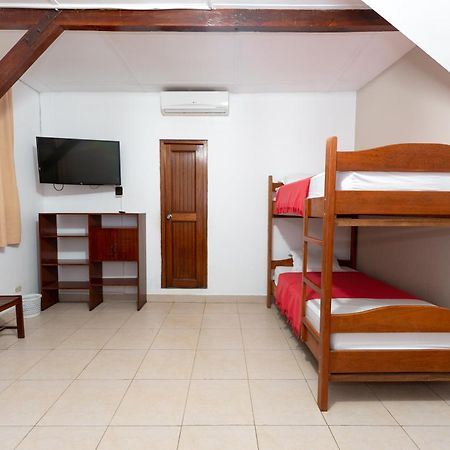 Hostal "Centrika" Tarapoto Exteriör bild