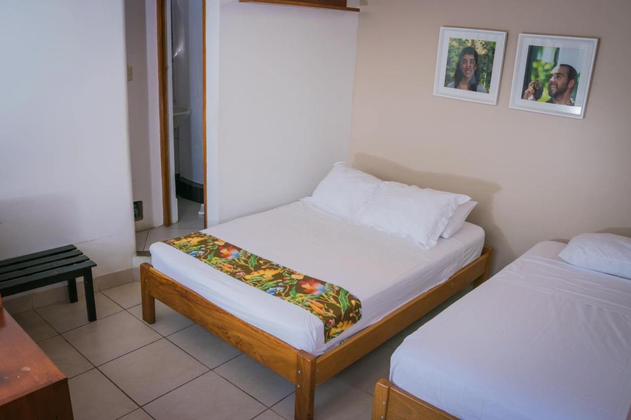 Hostal "Centrika" Tarapoto Exteriör bild