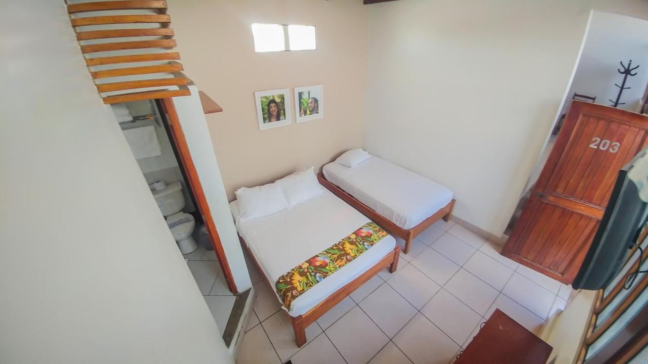 Hostal "Centrika" Tarapoto Exteriör bild
