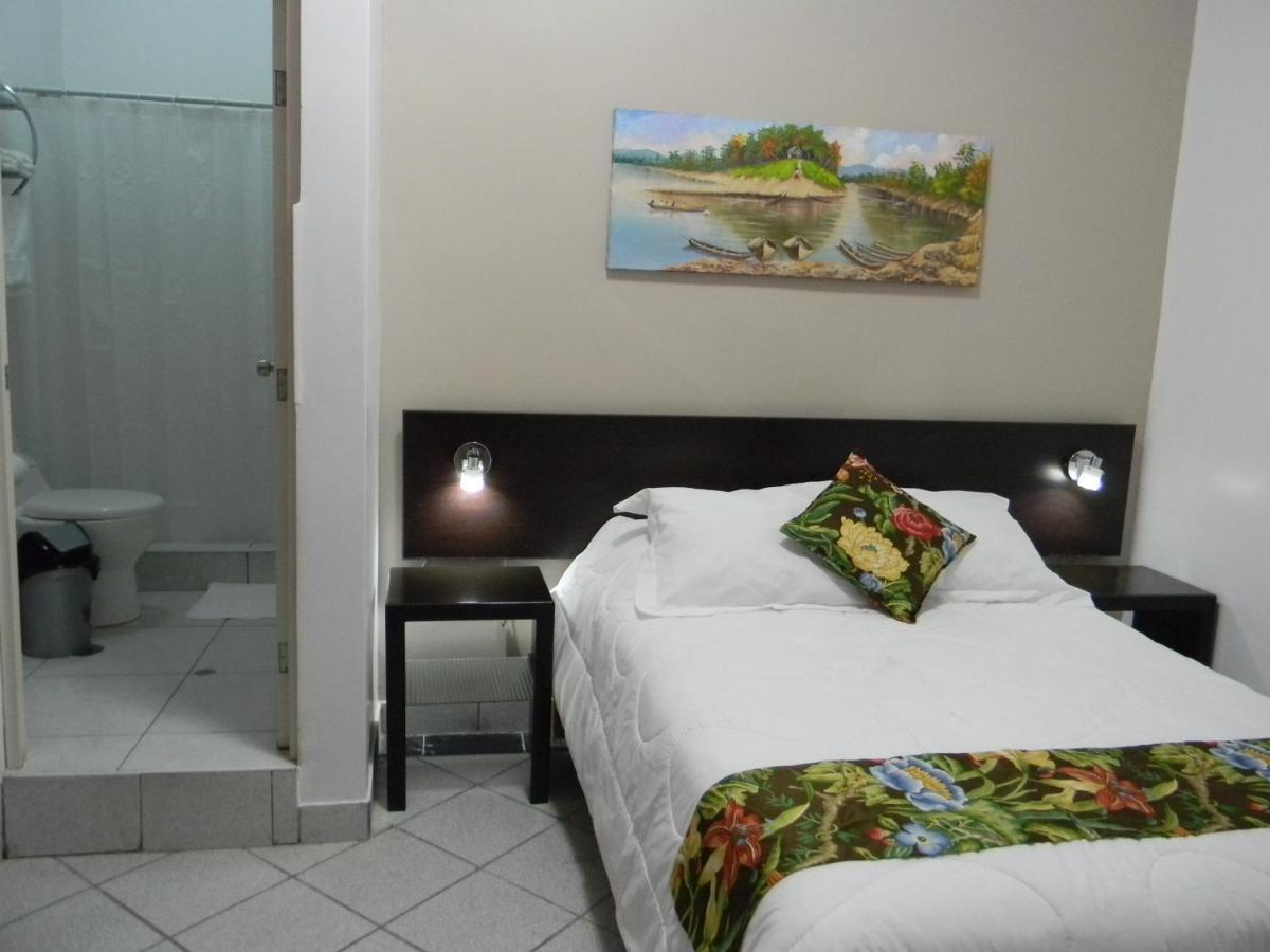 Hostal "Centrika" Tarapoto Exteriör bild