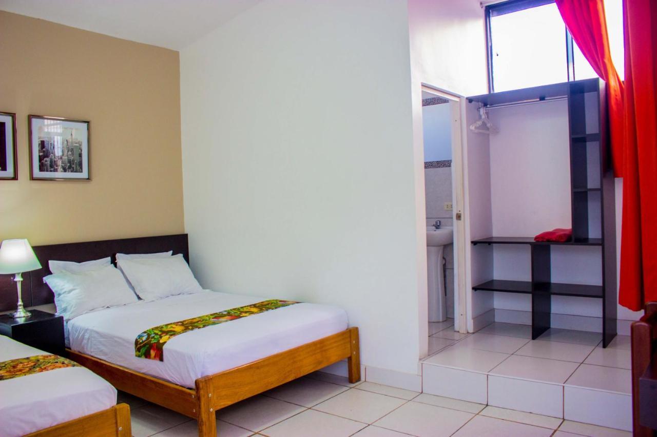 Hostal "Centrika" Tarapoto Exteriör bild