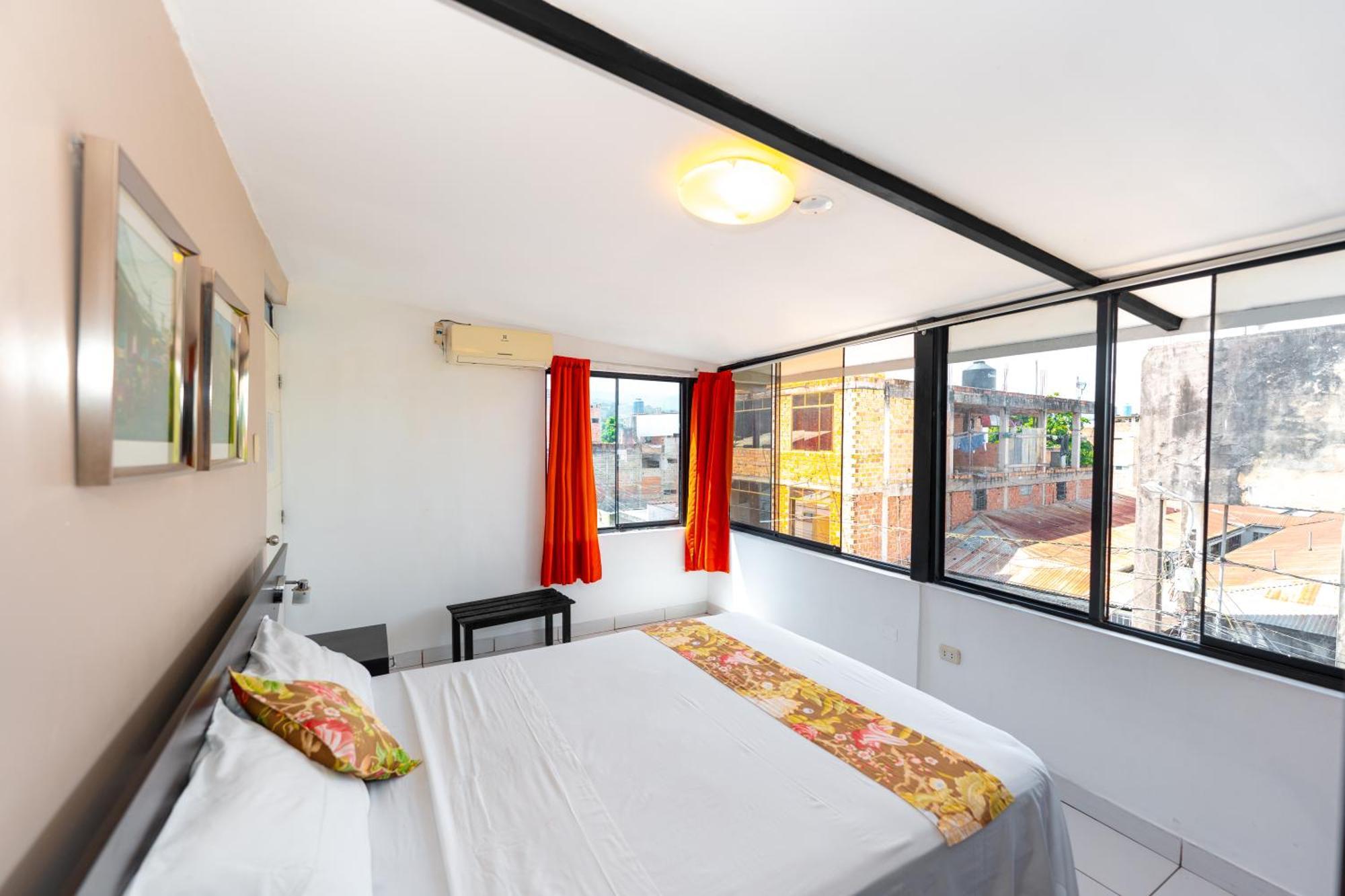 Hostal "Centrika" Tarapoto Exteriör bild